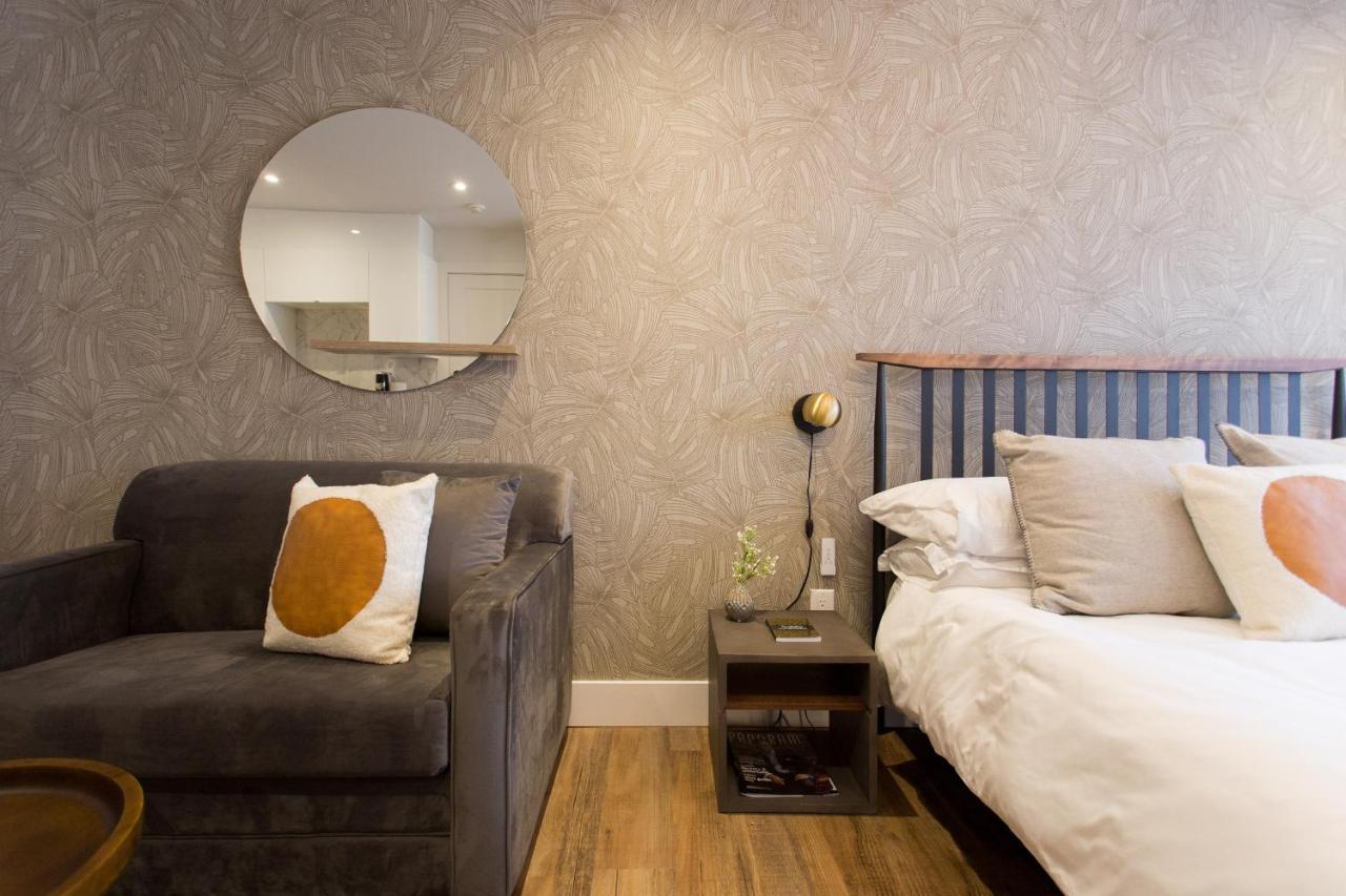 Romantic Studio In The Heart Of Little Italy By Den Stays Montreal Exterior foto