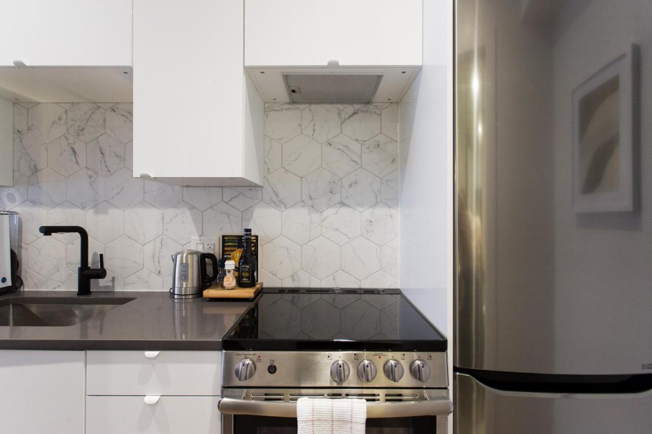 Romantic Studio In The Heart Of Little Italy By Den Stays Montreal Exterior foto
